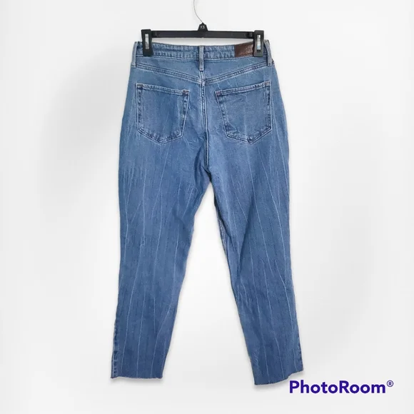 Hollister curvy high rise patchwork mom jeans, size 3 (26) - Picture 2 of 9